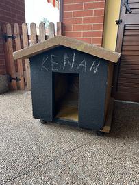 Cuccia cane in legno con isolamento