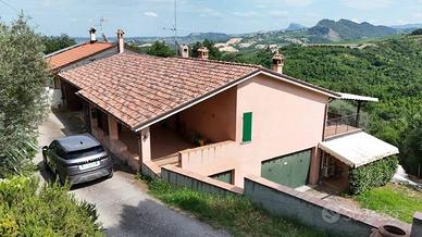 Villetta a schiera di 165 m² con 5 locali e box au