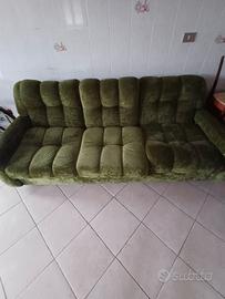Divano e due poltrone