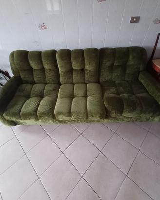 Divano e due poltrone