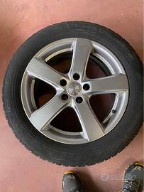 Audi Q3 gomme 4 stagioni con cerchi 17''