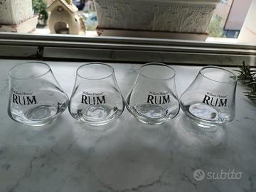 4 bicchieri rum 