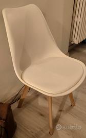 Sedia con gambe di legno per cucina o ufficio