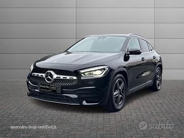 MERCEDES-BENZ GLA 220 d Premium 4matic auto