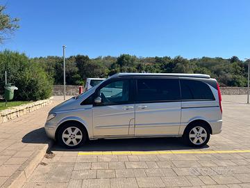 MERCEDES VIANO Trend con tetto a soffietto