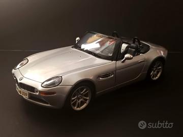 BMW Z8 cabrio 007 J. Bond World scala 1:18