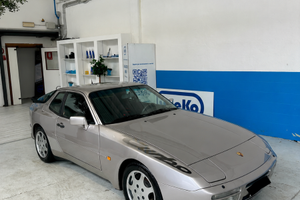 PORSCHE 944 TURBO S