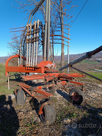 Ranghinatore raccogli fieno