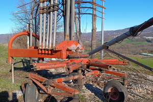 Ranghinatore raccogli fieno