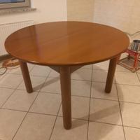 Tavolo rotondo in legno