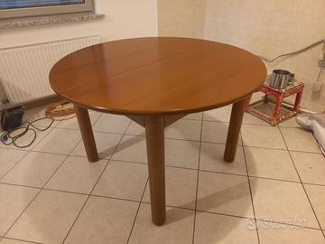 Tavolo rotondo in legno