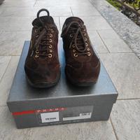 Scarpa stringata camoscio marrone Prada