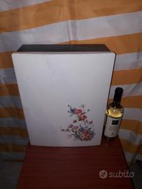 Mobile da bagno con ripiani