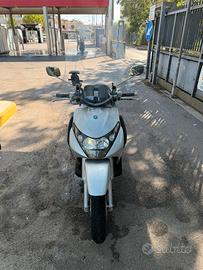 Piaggio beverly 200