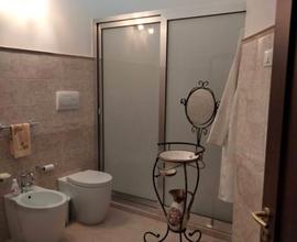 Ampio Complesso Residenziale con Garage