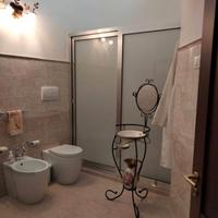 Ampio Complesso Residenziale con Garage