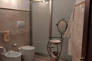 Ampio Complesso Residenziale con Garage