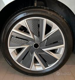 Pneumatici Bridgestone 235 / 45 R18