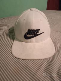 cappello nike