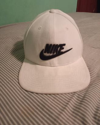 cappello nike
