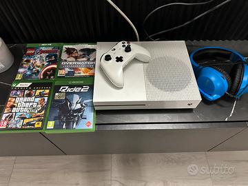 Xbox one s con 4 giochi e cuffie