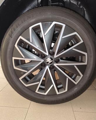 4 pneumatici 205/55 R17 91V DOT 2226