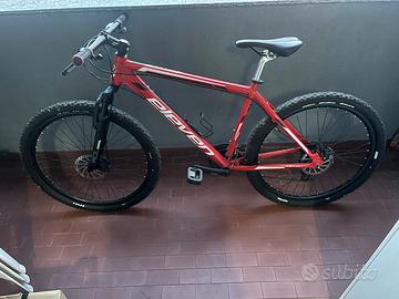 Bicicletta MTB Eleven Pro