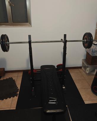 Panca piana e inclinata + bilanciere e pesi