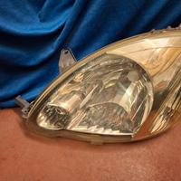 fanale toyota yaris 03 05