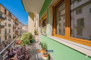 4 LOCALI A LA SPEZIA