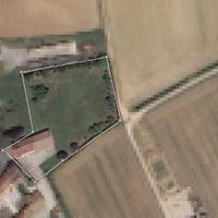 Grande Cascina con Terreno e Magazzino a Castel Go