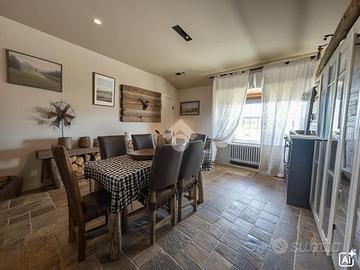 CASA SEMINDIPENDENTE A MASSA MARTANA