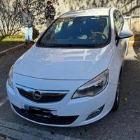 Opel Astra J turbo 2010