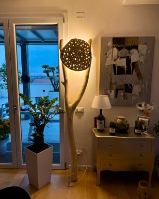 Lampade artigianali con tronchi di mare