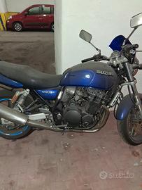 Suzuki gsx  750 inazuma 