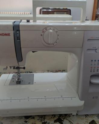 Macchina da cucire Janome completa del suo mobile
