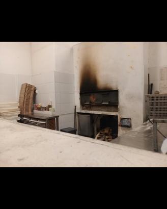 pizzeria a sedere con domicilio e asporto