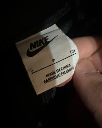tuta nike taglia M
