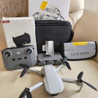 Drone DJI Mini 2 Fly More Combo + omaggi