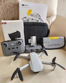 Drone DJI Mini 2 Fly More Combo + omaggi