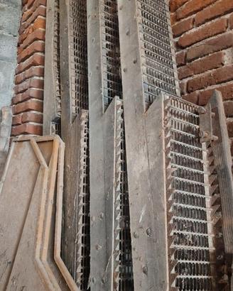 Scuotipaglia e rulli cingoli per mietitrebbia Lova