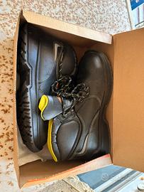 Scarpe nuove antinfortunistiche