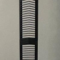 Porta CD Tower Nero in ferro verniciato.