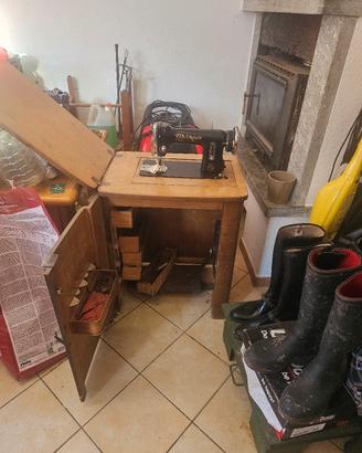 macchina da cucire vintage 