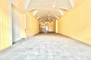 NEGOZIO A NOVI LIGURE