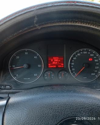 Volkswagen GOLF GUAL 5
