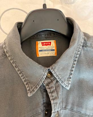 Camicia levis