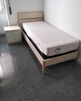 Letto singolo e comodino