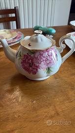 Teiera royal albert