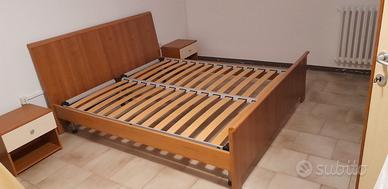 letto matrimoniale e comodini